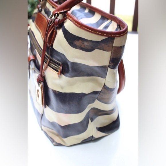 Dooney & Bourke Florentine tote bag - Picture 13 of 16